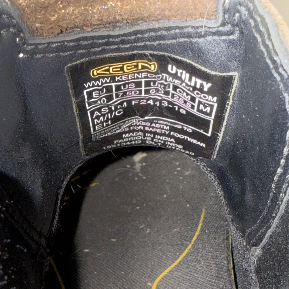 Keen boots brown